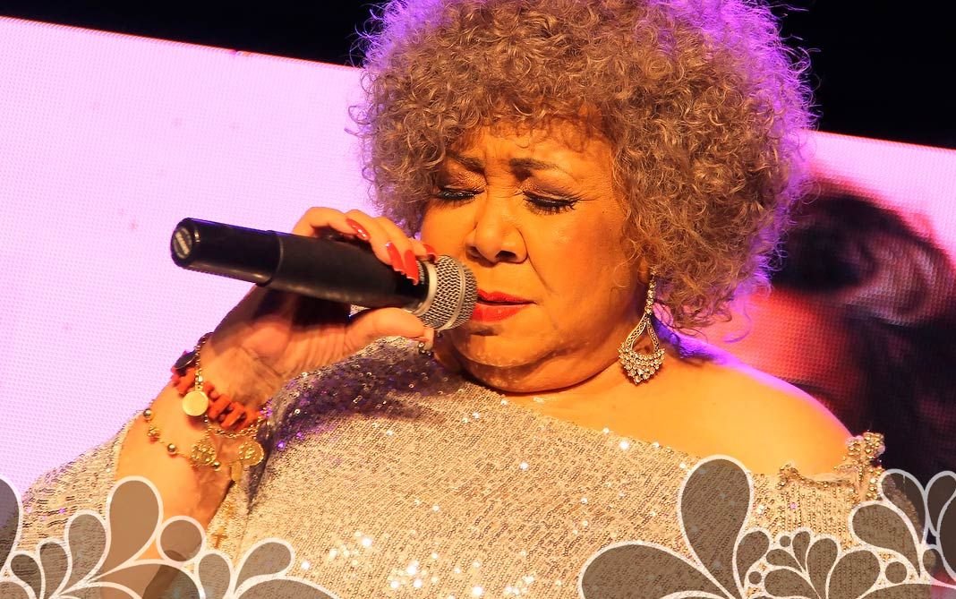 Alcione Anos Show Na Barra Da Tijuca Anima Cariocas Sambando