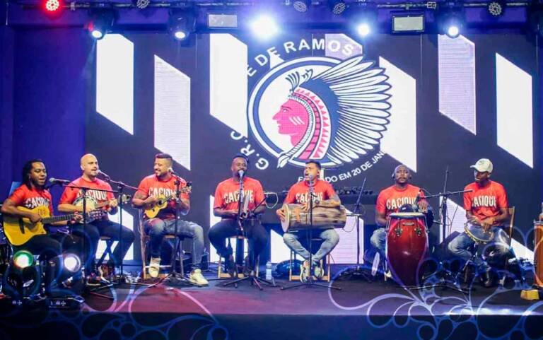 Na Palma da Mão! Roda de Samba Acústica do Cacique de Ramos