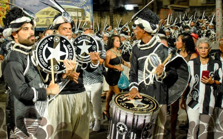 Bateria da Botafogo Samba Clube inicia ensaios nesta sexta, 14