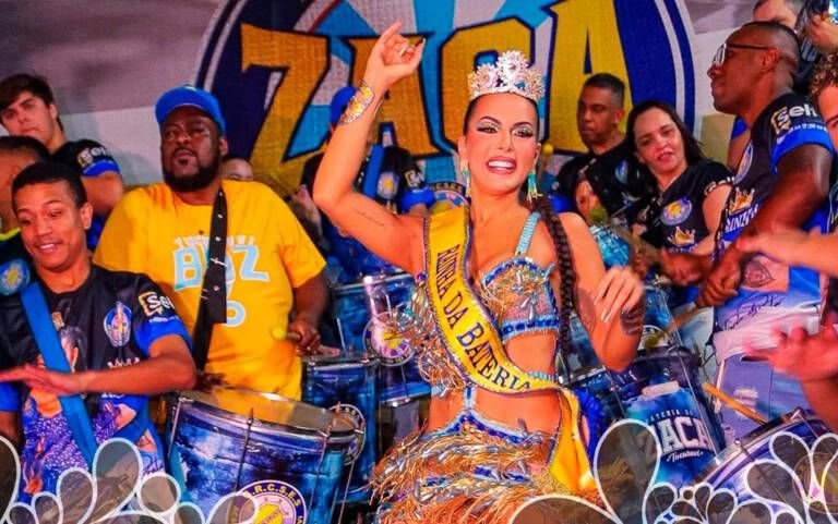 Tucuruvi apresenta fantasias em homenagem a Bezerra da Silva e tem Carla Prata como Rainha