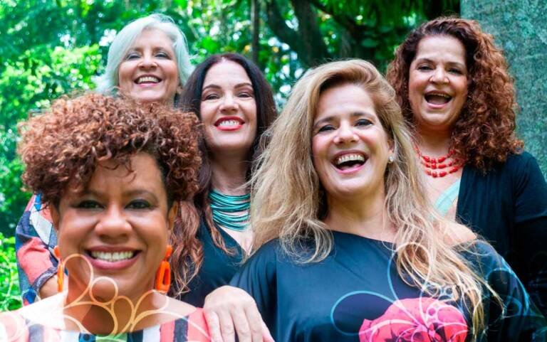 Coletivo 50+ com mulheres incríveis do samba, comemoram 90 anos do Teatro Rival