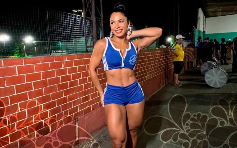 Rainha Monique Rizzeto marca presença em primeiro ensaio da bateria Cadência de Niterói