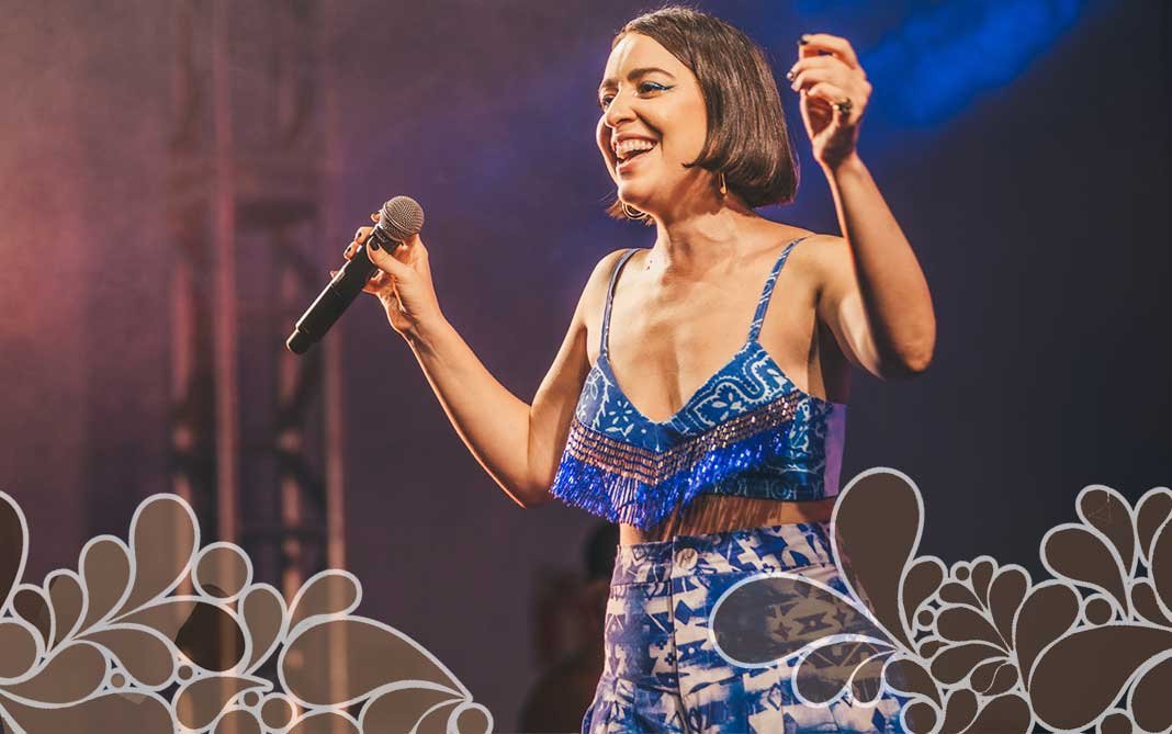 Roberta Sá faz primeiro show do ano no Camarote Portela, após nascimento da filha